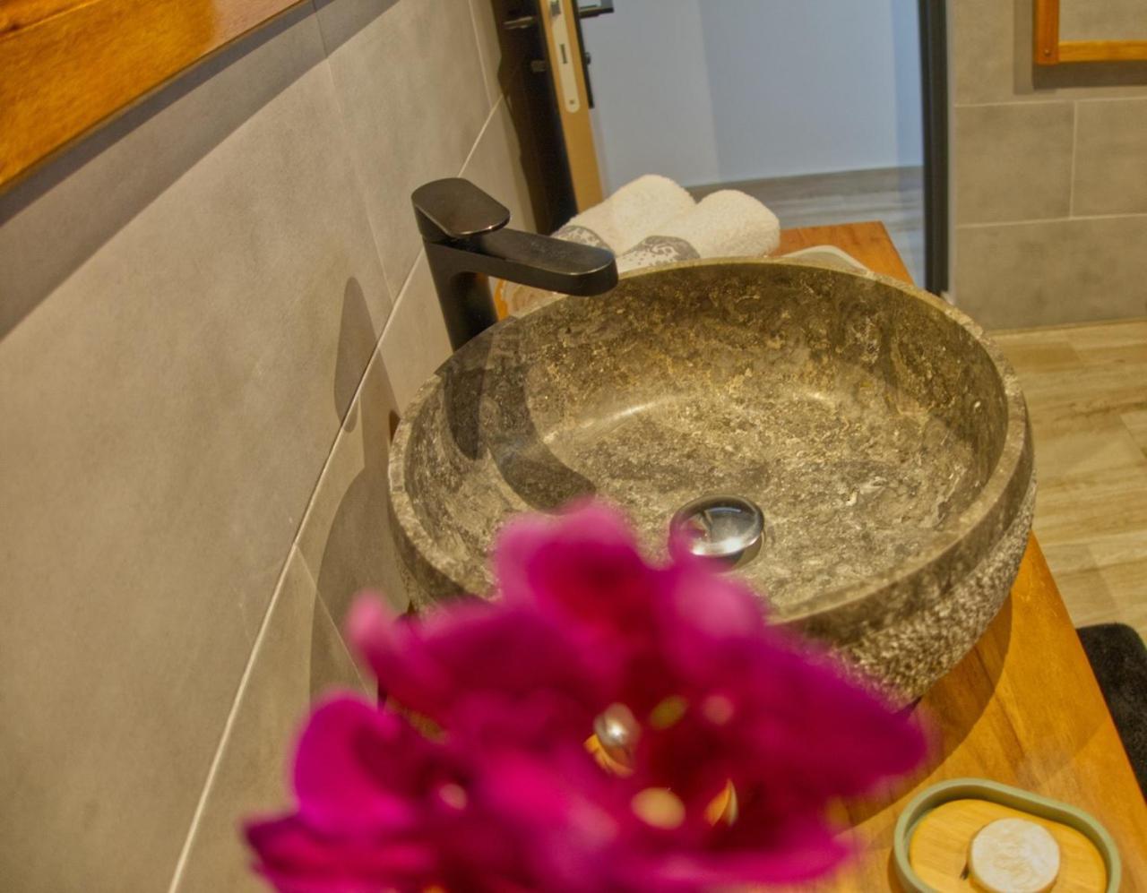 Ka Hema - Maison Entiere Avec Jacuzzi Et Vue Sur Mer Saint-Joseph Zewnętrze zdjęcie